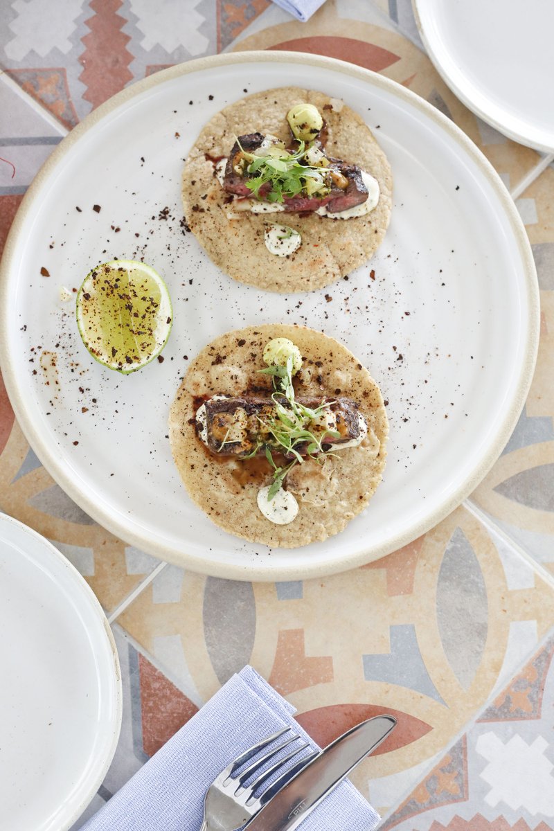 Diez y Seis tweet media