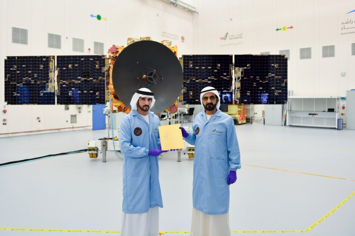 HHShkMohd's tweet photo. دولة الامارات اليوم تنضم لدول عظمى في مجال غزو الفضاء والوصول للكوكب الأحمر  ... عيوننا في السماء ... وأرجلنا على الأرض .. وطموحاتنا لا سقف لها ... دولتنا تخطو نحو مستقبل مختلف .. وتبدأ مرحلة جديدة في مسيرتها التنموية https://t.co/mIjsaeEcjz