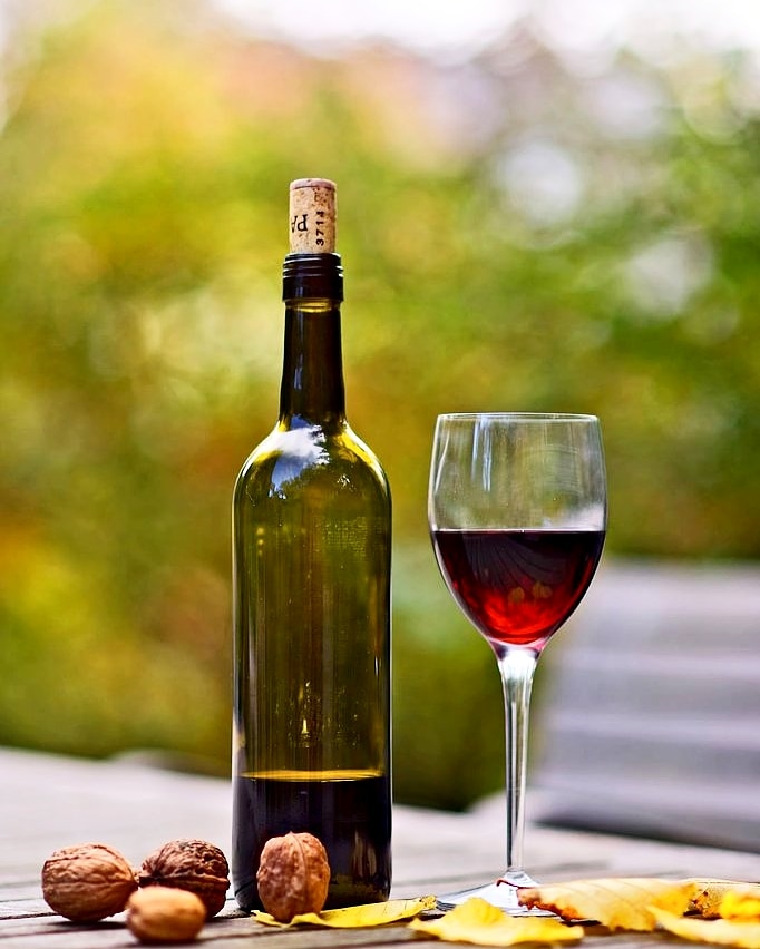 eBundu Lodge (@ebundulodge) on Twitter photo We understand that not everyone made it to the Valentine's Day festivities, but it still is the month of love after all. A dinner for you & your loved one over wine at our outside sundowner deck wouldn't hurt to make up for it all, right?
Book now: reservations@ebundu.co.za We understand that not everyone made it to the Valentine's Day festivities, but it still is the month of love after all. A dinner for you & your loved one over wine at our outside sundowner deck wouldn't hurt to make up for it all, right?
Book now: reservations@ebundu.co.za