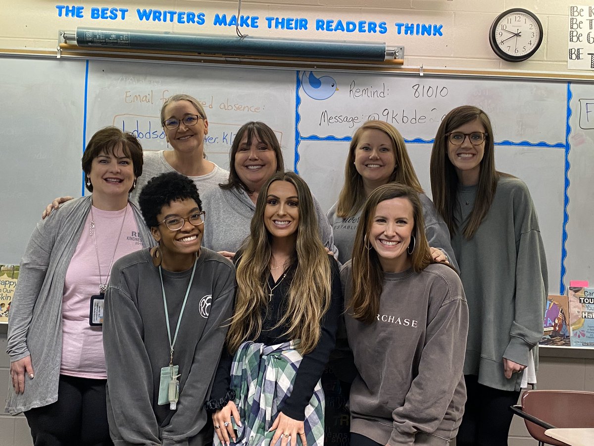 jrich4ua's tweet photo. RES represents! Learn.Teach.Inspire. #HCSLTI #HCSstrong @HCSLTI https://t.co/0MW9q2JR5b