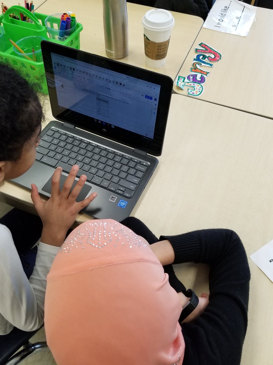 DanFata123's tweet photo. Exploring Read&amp;Write with Grade 3s @HuntingtonRidg1. Thanks for having me! https://t.co/xLhLw9hJca