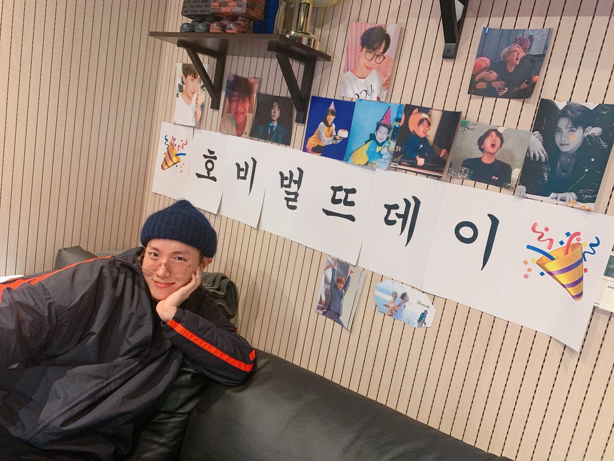 ut1nnn's tweet photo. #jhope https://t.co/v5bqyzz6AK
