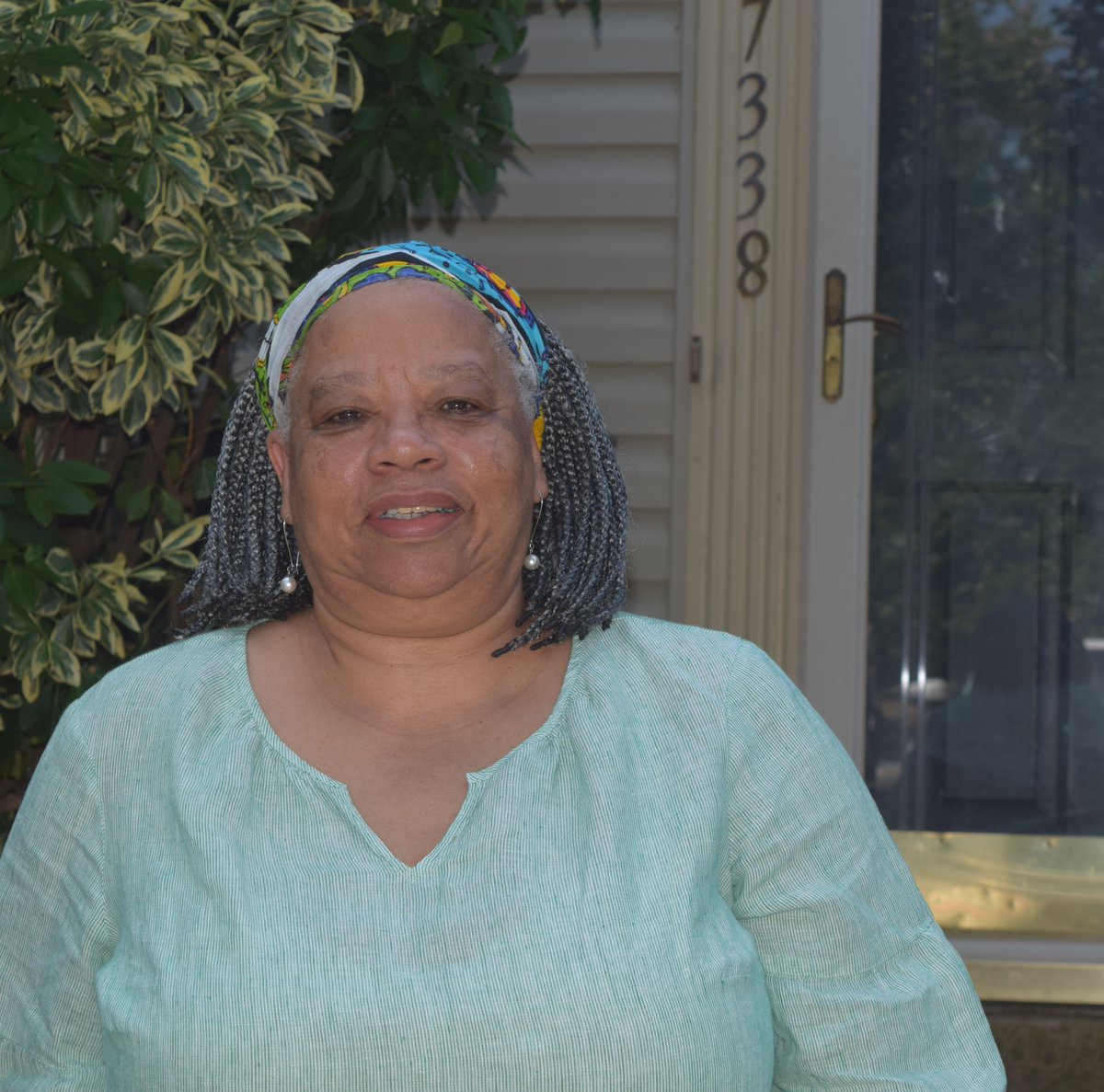 CFHinc's tweet photo. In 1999, CFH partnered with Drees Homes and Prince William County to develop homes for first-time buyers at Southbridge in Dumfries. Seven original buyers continue to own their homes today, including Saundra, and it changed her life. #changingtrajectories https://t.co/bVN05VZ4J5