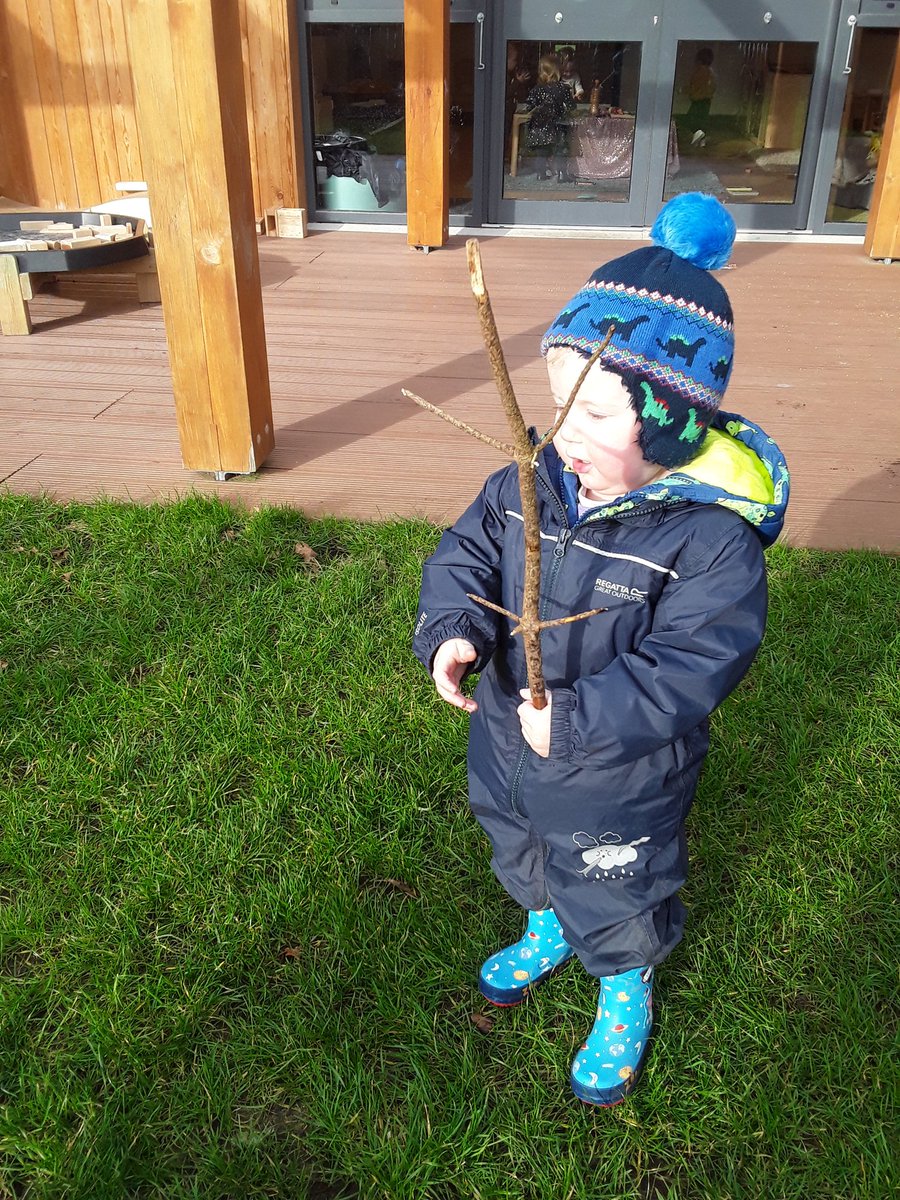 AshbridgeMaxy's tweet photo. Poppies embraced storm Dennis #poppiesatmaxy #stormdennis #allweathers #collectingsticks https://t.co/Jn2bWKu0cY
