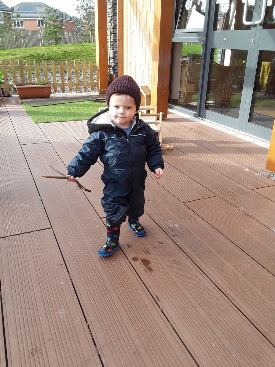 AshbridgeMaxy's tweet photo. Poppies embraced storm Dennis #poppiesatmaxy #stormdennis #allweathers #collectingsticks https://t.co/Jn2bWKu0cY