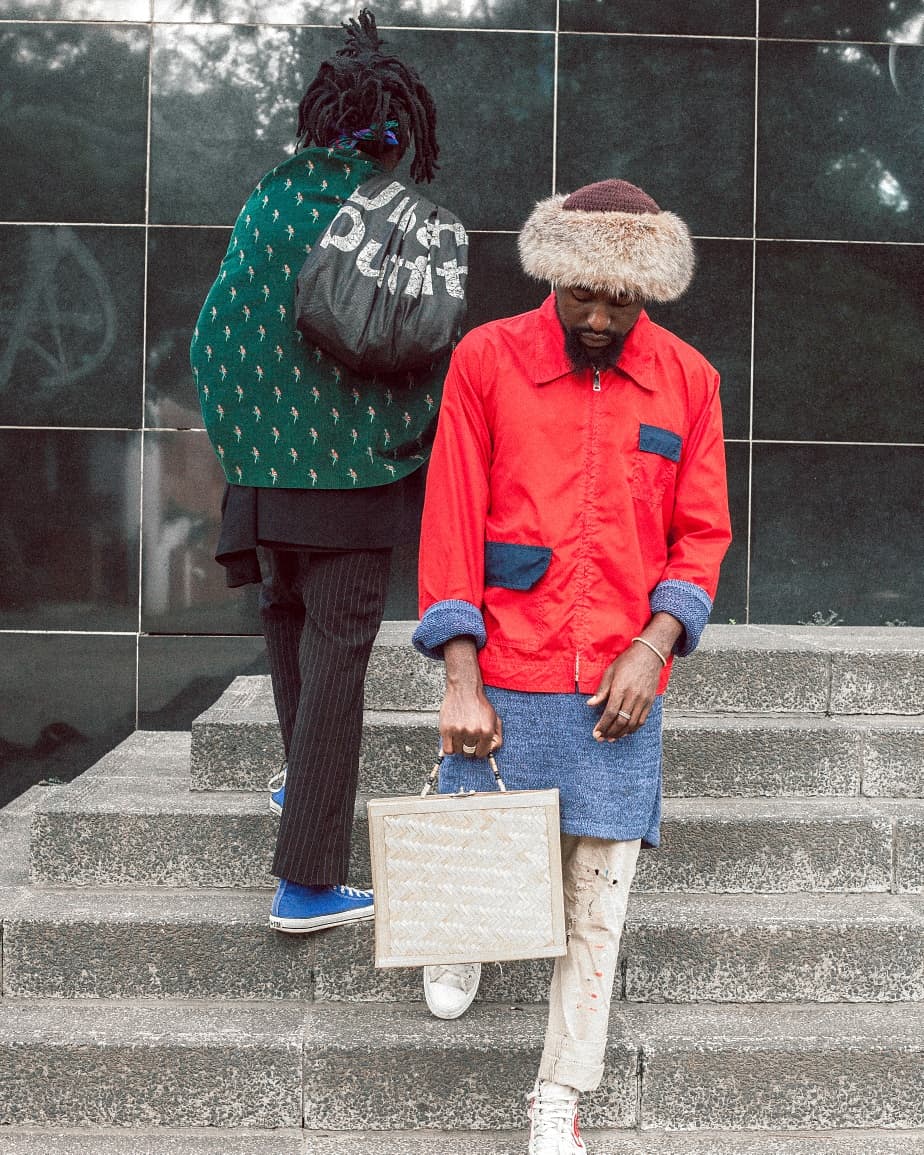 theMarcusZW's tweet photo. The urban nomad: is our way of life, city dwelling, #storytelling, #movers, #pushers, #panders adorned in a #converse . A #classic #shoe for the everyday #hustle.
Own one, be one, move as a star, iba yibhoza @Converse. https://t.co/kV2x9pUMEn