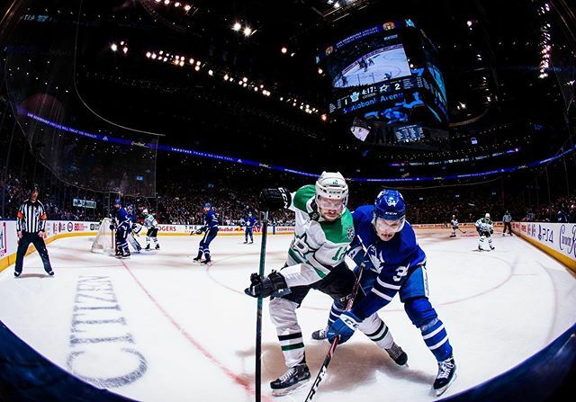 mblinch's tweet photo. Corner battles. 📸 for the @mapleleafs and @nhl. #clevercaption #nhl #leafs #toronto #hockey #gettysport #remotecamera #sonyalpha #a7rii https://t.co/QBCWLkCaW3 https://t.co/YLyOK27TLs