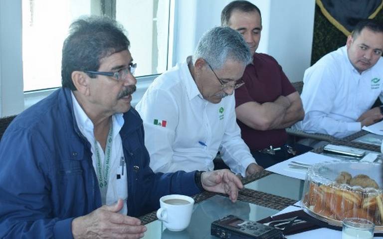 CivilDronesIP's tweet photo. Capacitan a alumnos para reparar, armar y volar un dron. Lee la noticia en nuestra web. https://t.co/4yTdCgthLs #dron #drones #aeromodelismo https://t.co/QhYSkudxwL