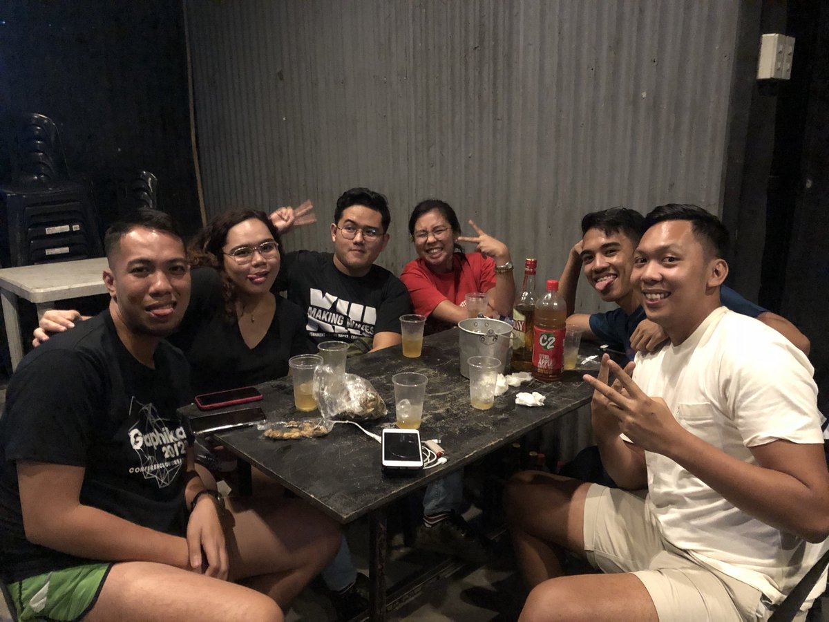 iamvincentandig's tweet photo. never a dull moment with LUV 2019 Orgcomm β€οΈπ§‘ππππ #The2030Project #LeadersUniteVisayas2019 https://t.co/3F2fjnn1ms