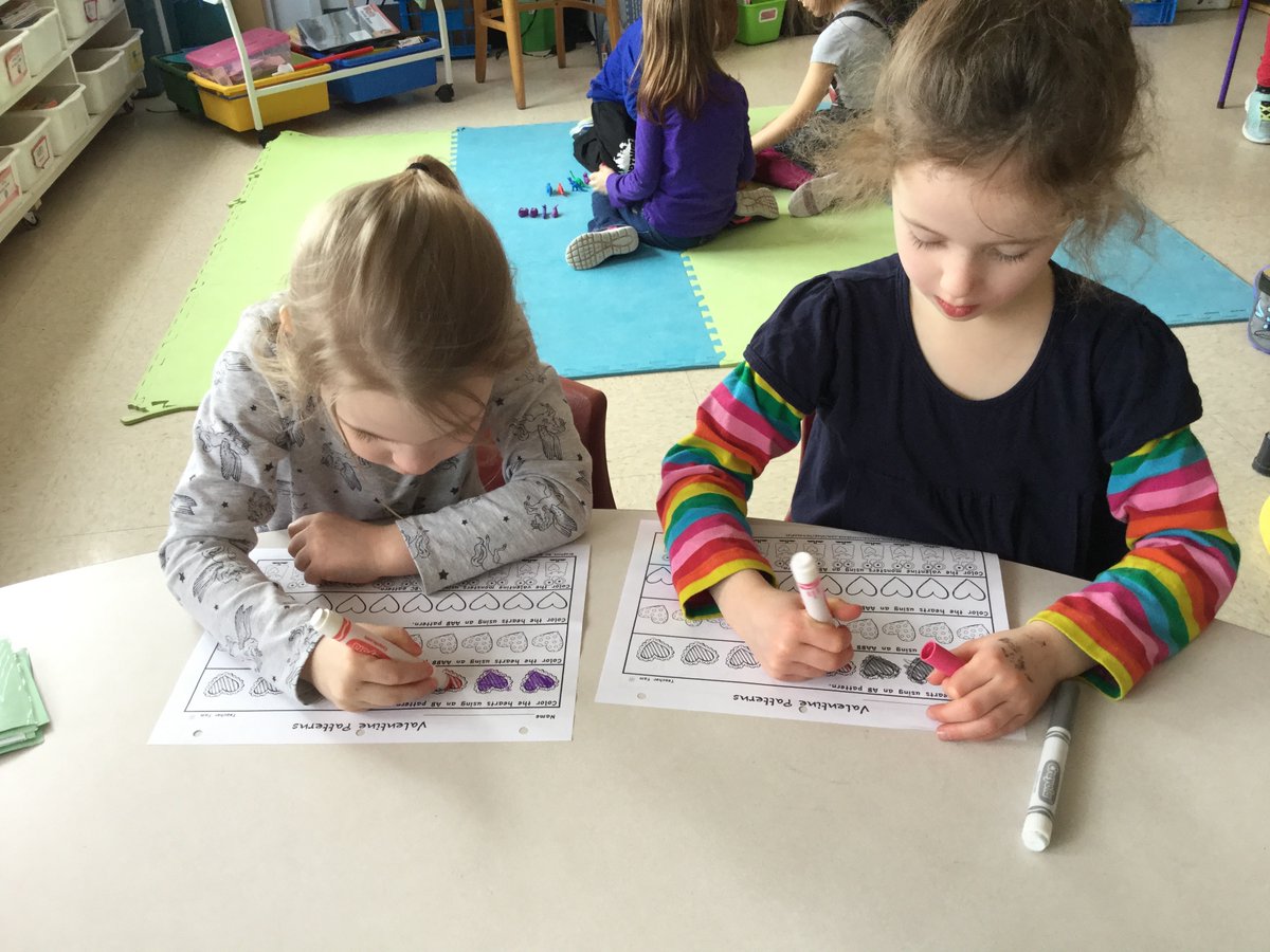 GillBaskwill's tweet image. Pattern workstations, Valentine’s style! #math #kindergarten #seewhatiamlearning