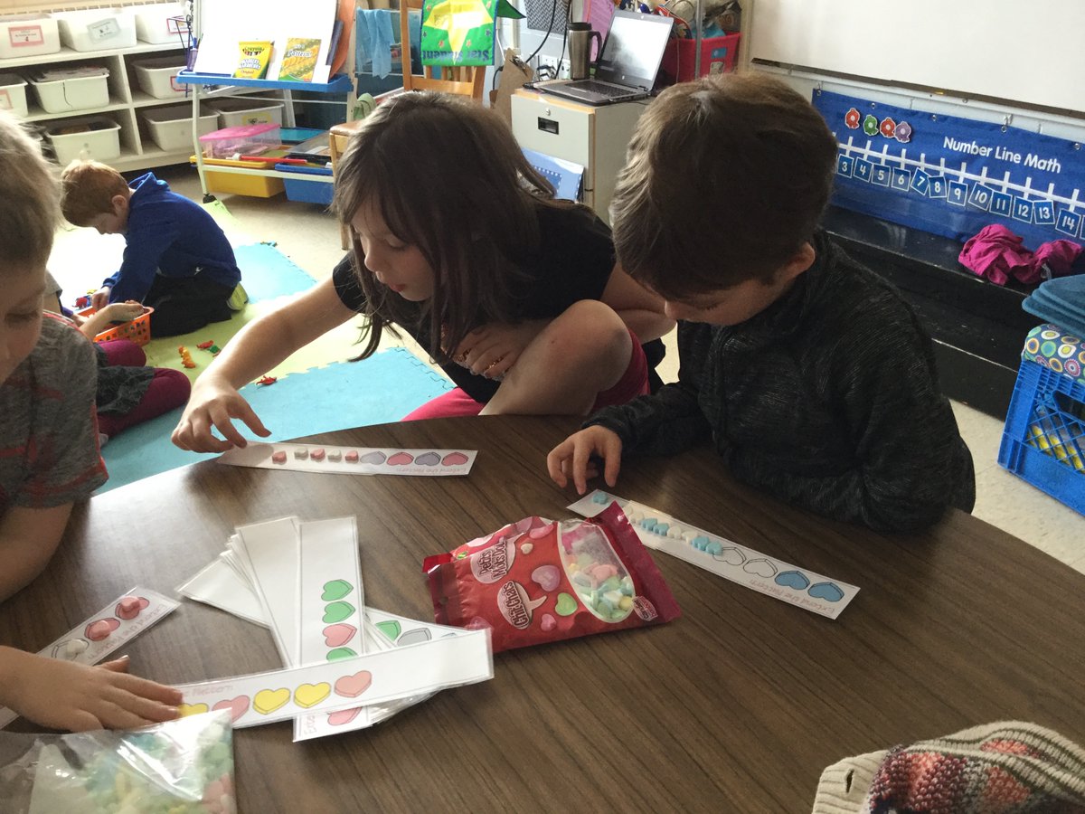 GillBaskwill's tweet image. Pattern workstations, Valentine’s style! #math #kindergarten #seewhatiamlearning