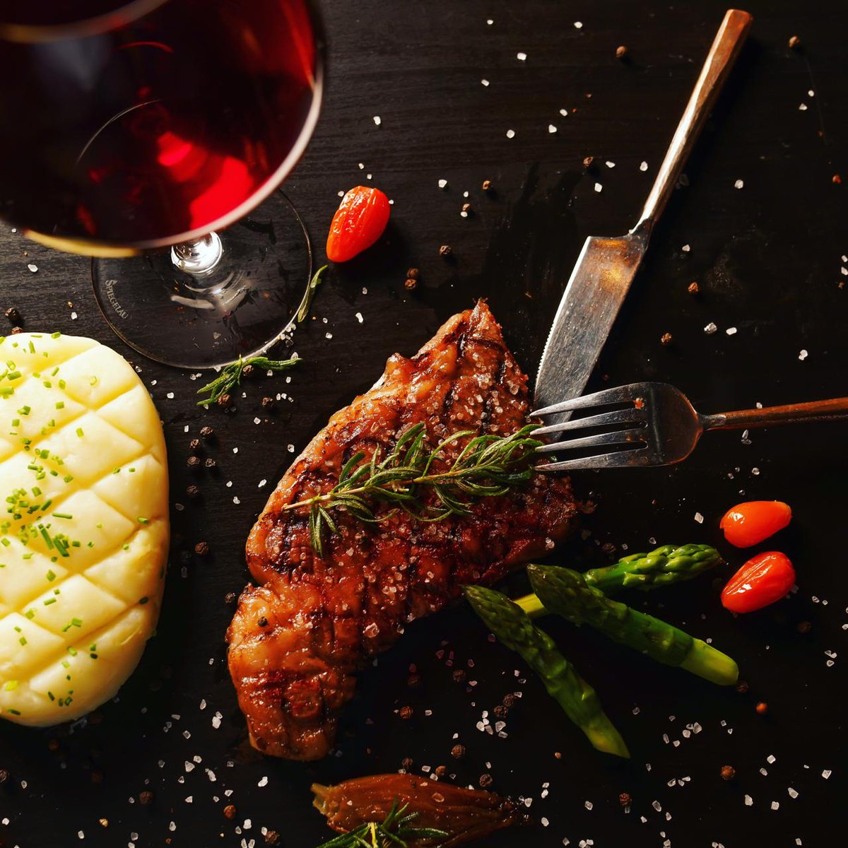 AmmanRotana's tweet photo. Where every course is crafted to perfection!
Indulge in our world class meat cuts paired with the finest wines at Rodeo Grill Steakhouse.
For reservations visit https://t.co/xrQ55ssJGt or call us at 065208888.
#AmmanRotana
#Rotanatimes
#TasteRotana
#StayRotana
#RotanaDining https://t.co/8sqSeDURx5