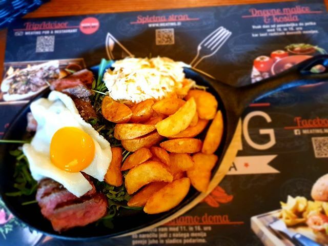 New York strip steak... ste za poslastico? 🥩
#meating #meatingmaribor #meat #meet #maribor #visitmaribor #newyork #steak ift.tt/2HAOB5W