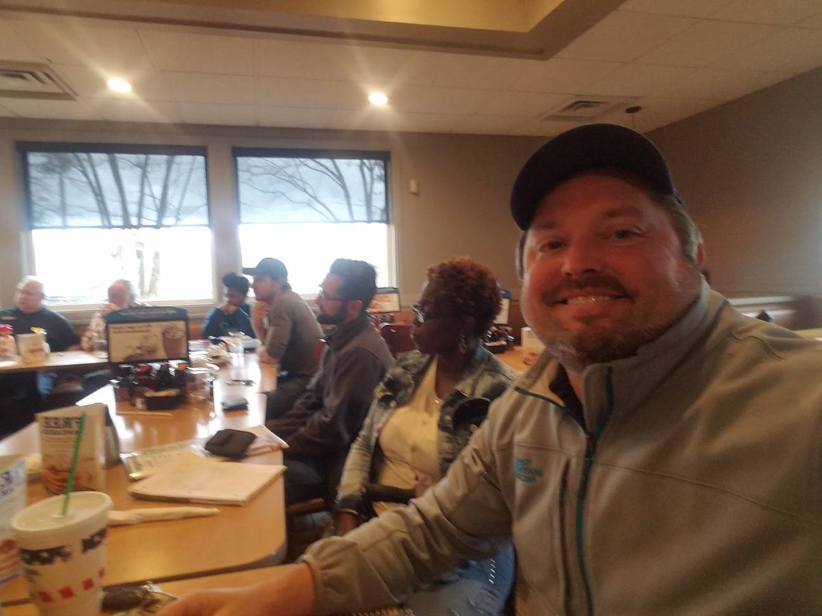 #RealEstateInvestors weekly meeting! #IHOP #TheFunFunder #Growyourbusiness #NinjaSelling #SantasWorkshop