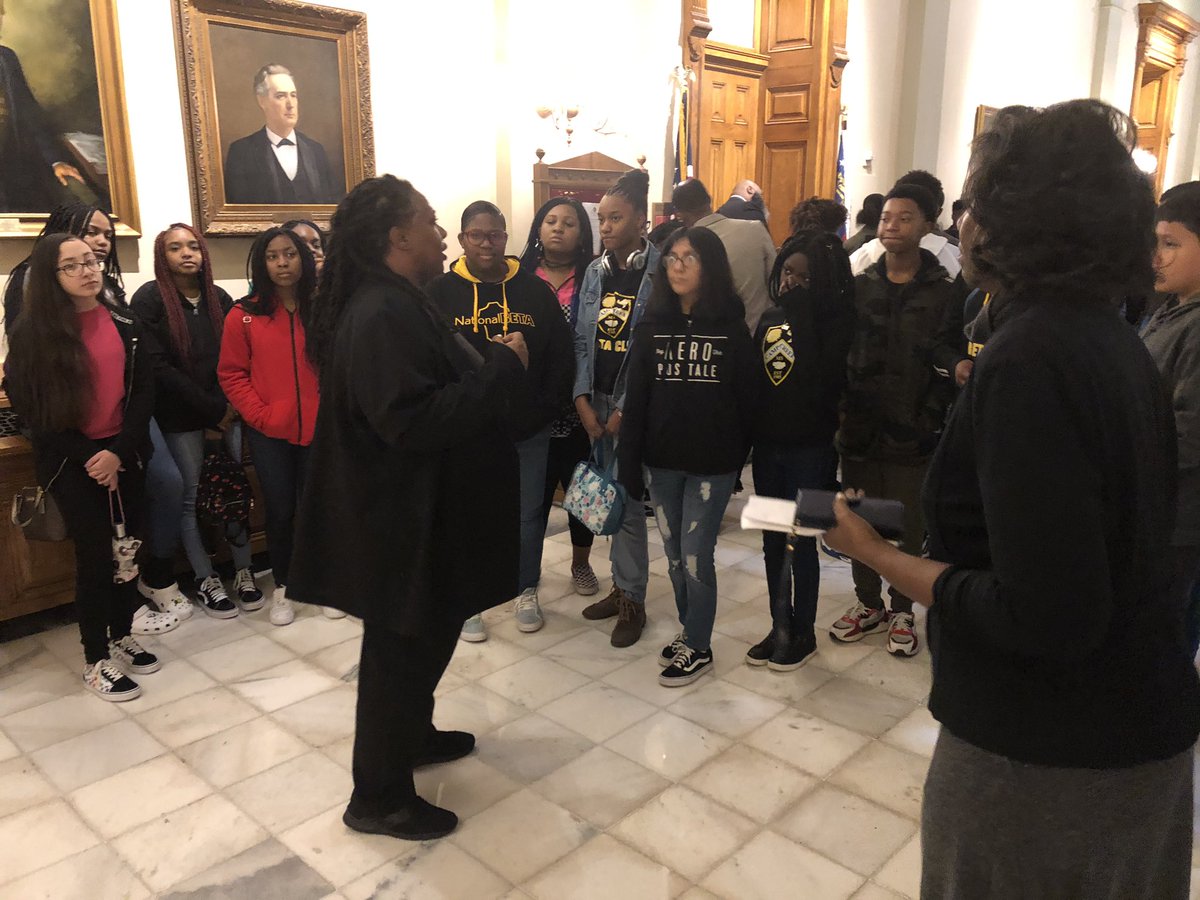 CLWilliamsEdu's tweet photo. Camp Creek Middle at the State Capital @JarvisAdamsEdu @Camp_Creek_MS https://t.co/rx8MWFkHxS