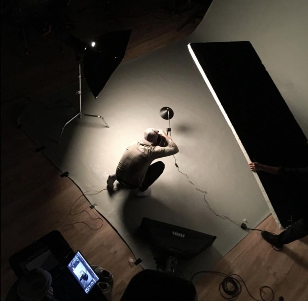 SimulacraSW9's tweet photo. #simulacrastudio #photostudio #London #SW9 #Brixton #Paros #Mykonos #greenscreen #aerialrig #blackout #bar #equipmentrental
#editorial #fashionshoot #londonphotographer #photoshoot #studio #fashionphotography #productphotography https://t.co/UquZ6gZdb8