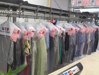 hunterhomesnj's tweet photo. Here’s a reliable and affordable laundromat and dry cleaner for you: Riverside Laundromat &amp; Dry Cleaning. They’ve been in the business over ten years and they boast convenience and great customer service. #hunterhomesnj #propertymanagement #hobokennj #laundromat #drycleaners https://t.co/zWFsWHwVMb