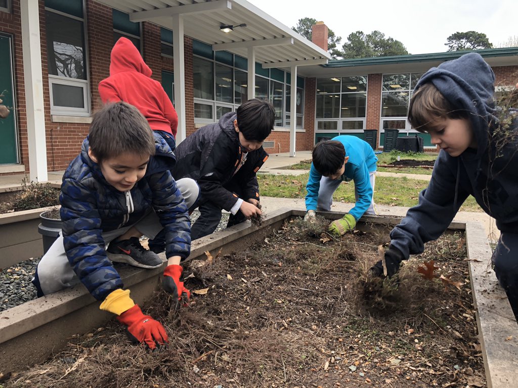 sarahstephensnc's tweet photo. 3rd grade is hard at work today preparing our outdoor learning spaces for planting season! @GlenwoodGator @Be_Channing #steam2 #magnet https://t.co/cnGJ8P1edH