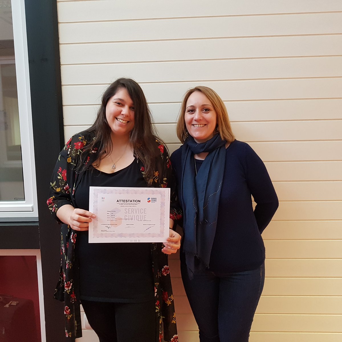 Un grand Bravo👏👏👏 et tous nos remerciements à Emmanuel et Victoria pour leur implication, et la réussite de leur mission d’ambassadeurs de la communication, en #servicecivique pendant 8 mois au sein notre association.
Des suites de parcours prometteuses les attendent ! 😀