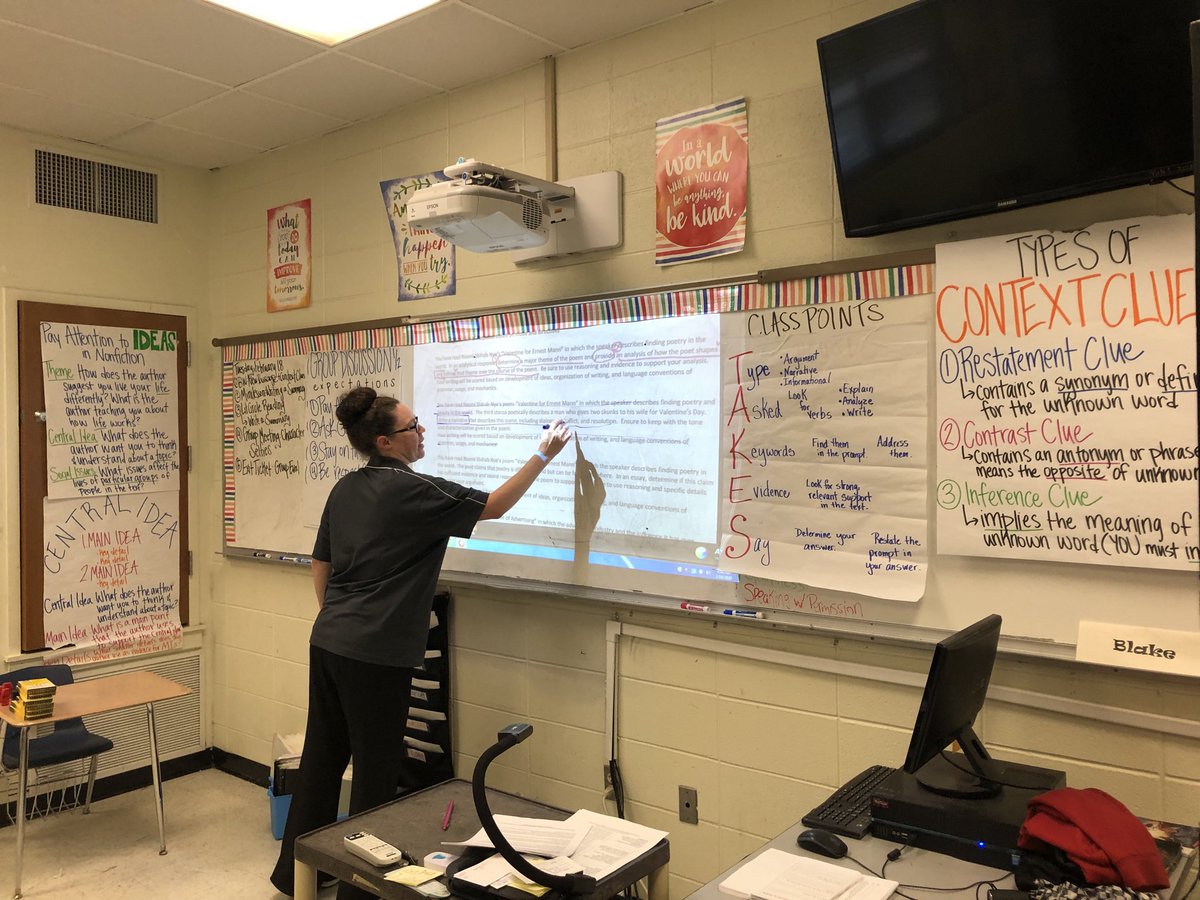 Ms. Blount shares ideas for writing with other teachers in their collaborative team meeting ⁦@TweetDCS_HLMS⁩ #teachersaslearners #teamdcs ⁦@DCSMiddleHigh⁩