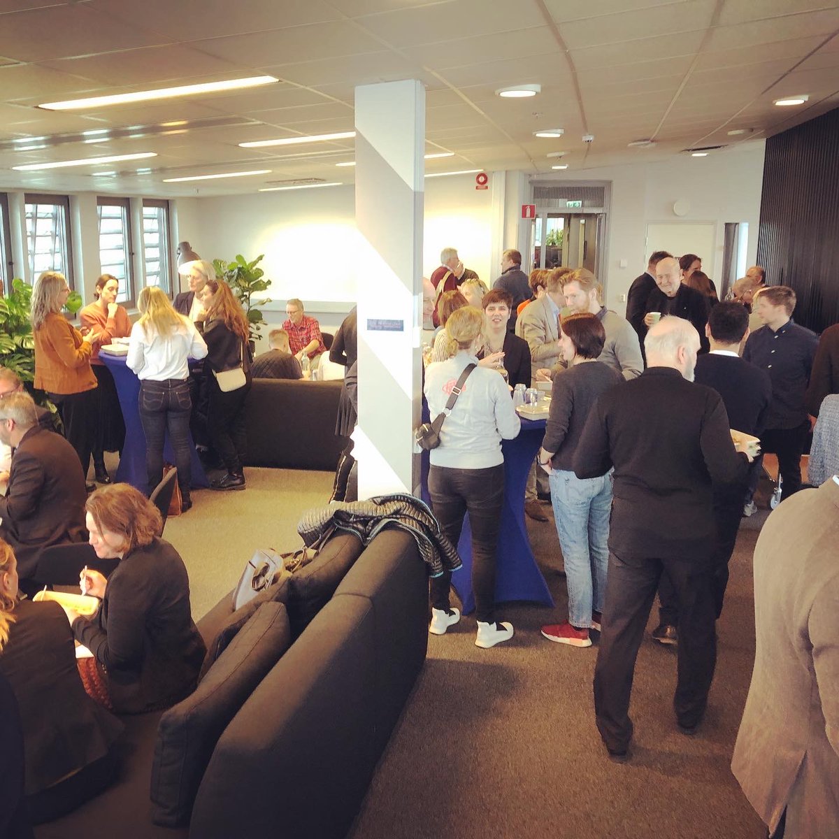 Idag hade <a href="/Sollentunakom/">Sollentuna kommun</a> deras näringslivslunch hos oss och den slutade med inspirerande talare: bl.a. pratade Kommunen om Makerzone som huserar i #factorysthlm, @mikaelwintzell berättade om Wellstreet &amp; The Factory, och @sveasolar som var vinnare av #supergasell 2019 firades.