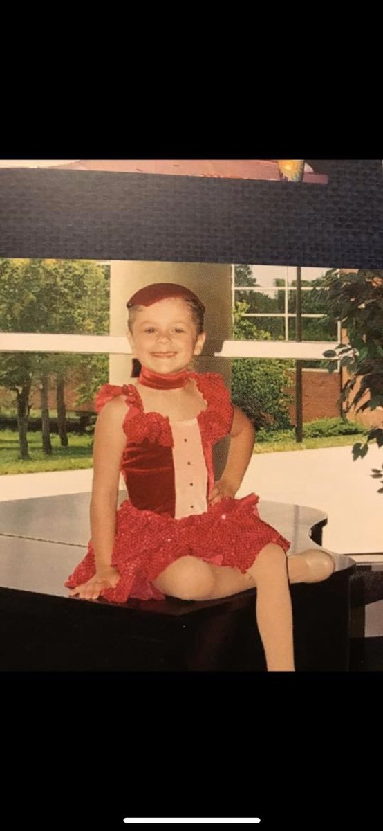 lars_meredith's tweet photo. Happy birthday to this crazy girl💕 thank you for all the laughs, new hairstyles, and always keeping life fun. Love you forever, hope your day is filled with cheez its and milanos💛 @_sydneythibault https://t.co/xm8YilQhut