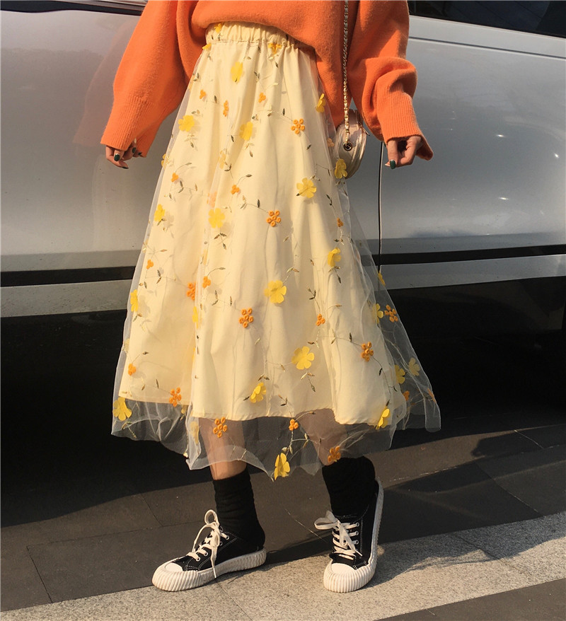 mooncomb09shop's tweet photo. [RT이벤트/1명 추첨]

유채꽃 롱스커트

🌼나뭇잎과 꽃, 그리고 레이스가 함께 있어서 귀엽고 사랑스러워요
🌼허리가 고무줄이라서 편하고, 스니커즈에도 잘 어울려요

당발=마감날👉2월 23일
가격 👉 19900원
상세사항 👉https://t.co/osKTxcuQCv
주문은 여기서👉https://t.co/meRtO82wiD https://t.co/6qMeu5iPEc