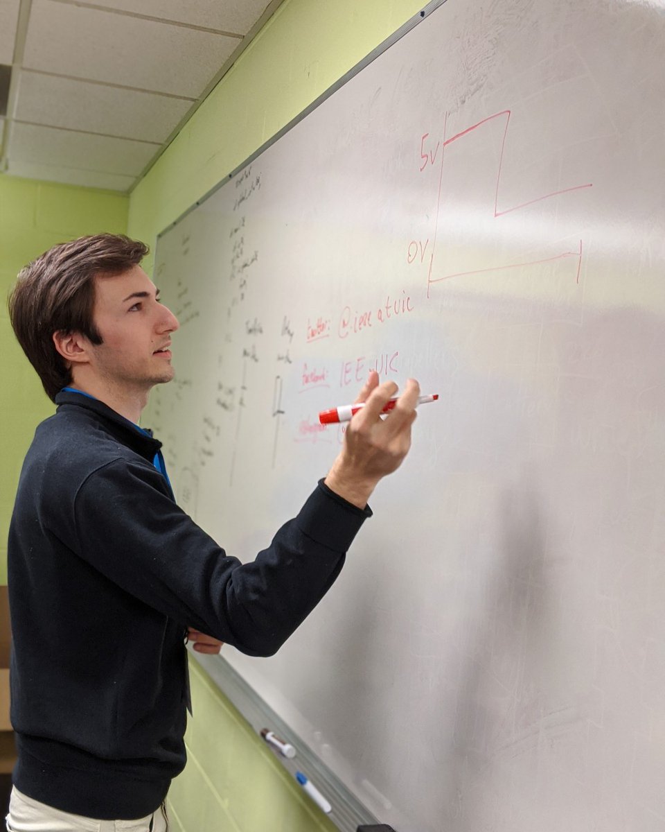 IEEEatUIC's tweet photo. Thank you to everyone who joined us for day 3 of the Tinkering Program, featuring a past student, Matt Braniff, now a TA giving his own presentation on Arduino! (: 

#ieeeuic #uic #uicengineering #cs #ece #uictinkeringprogram #ieee #arduino #STEM #coding #programming #embedded https://t.co/abJjFFsAtB