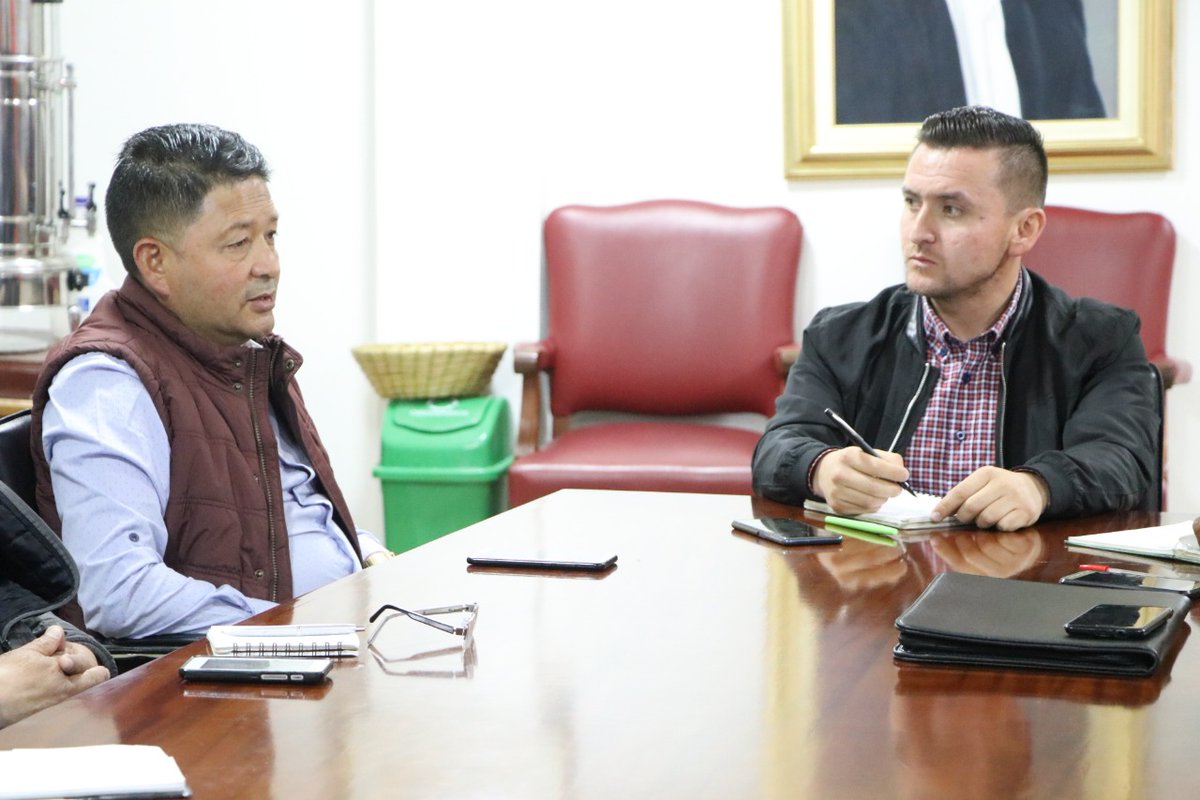 LuisCarlosOP's tweet photo. #Ayer nos reunimos con #LíderesCampesinos y #Ambientales de 10municipios del dpto, para co-construir metodología de #AudienciaPública sobre Delimitación Páramos de #Boyacá, evento que servirá para recoger insumos que aporten al #PlanDeDesarrolloDeptal.
#LaVozDelCampesinado https://t.co/l3GflbM7HZ