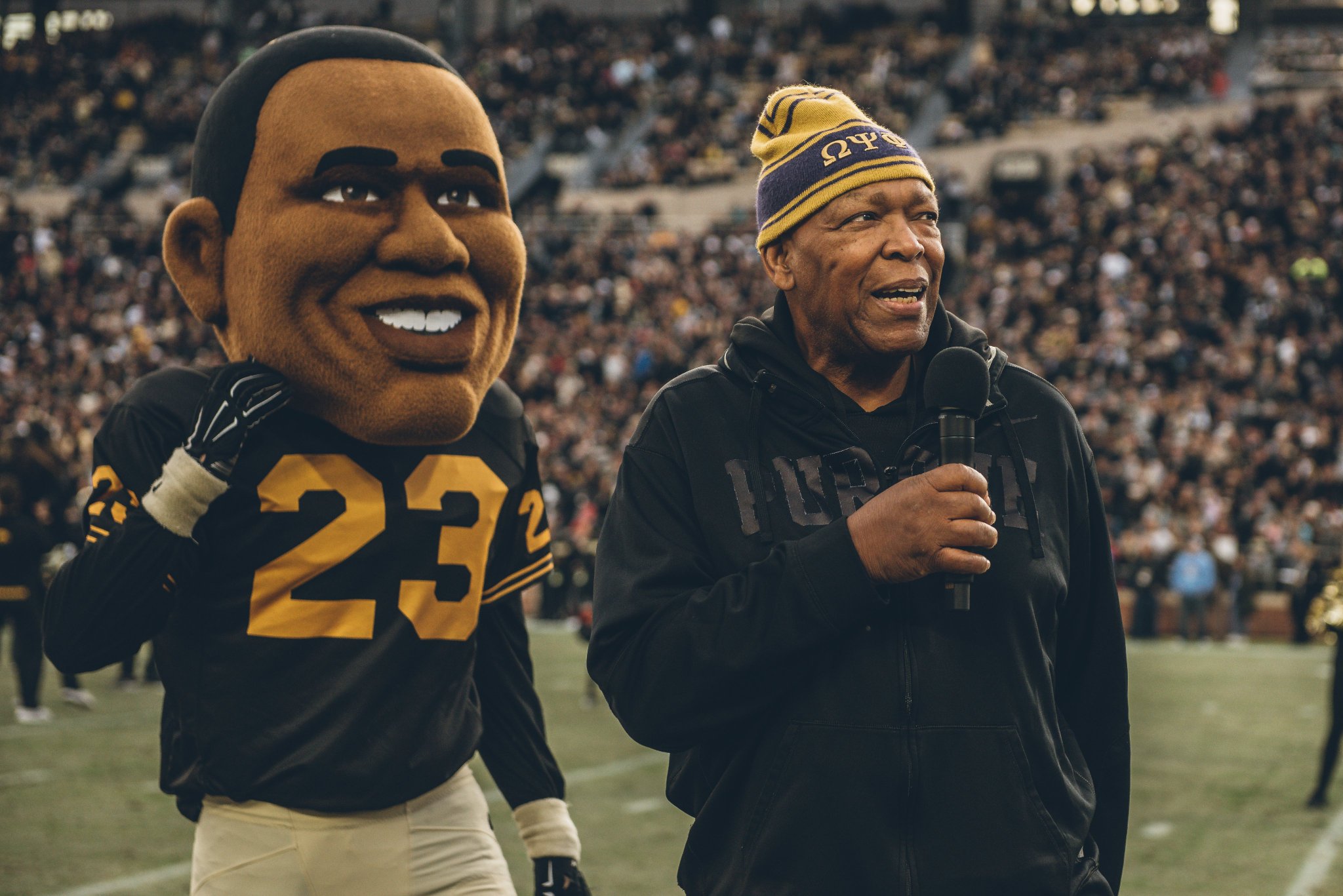 Wishing a very Happy Birthday to the legendary Leroy Keyes.   