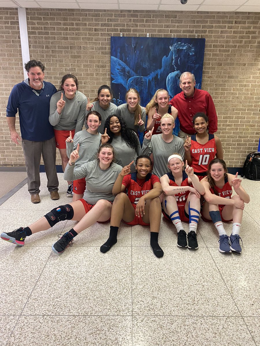 🏀TONIGHT AT ROUSE!🏀 Come support the Lady Patriots in their first playoff game against Pflugerville at 7:00!  WEAR RED!!