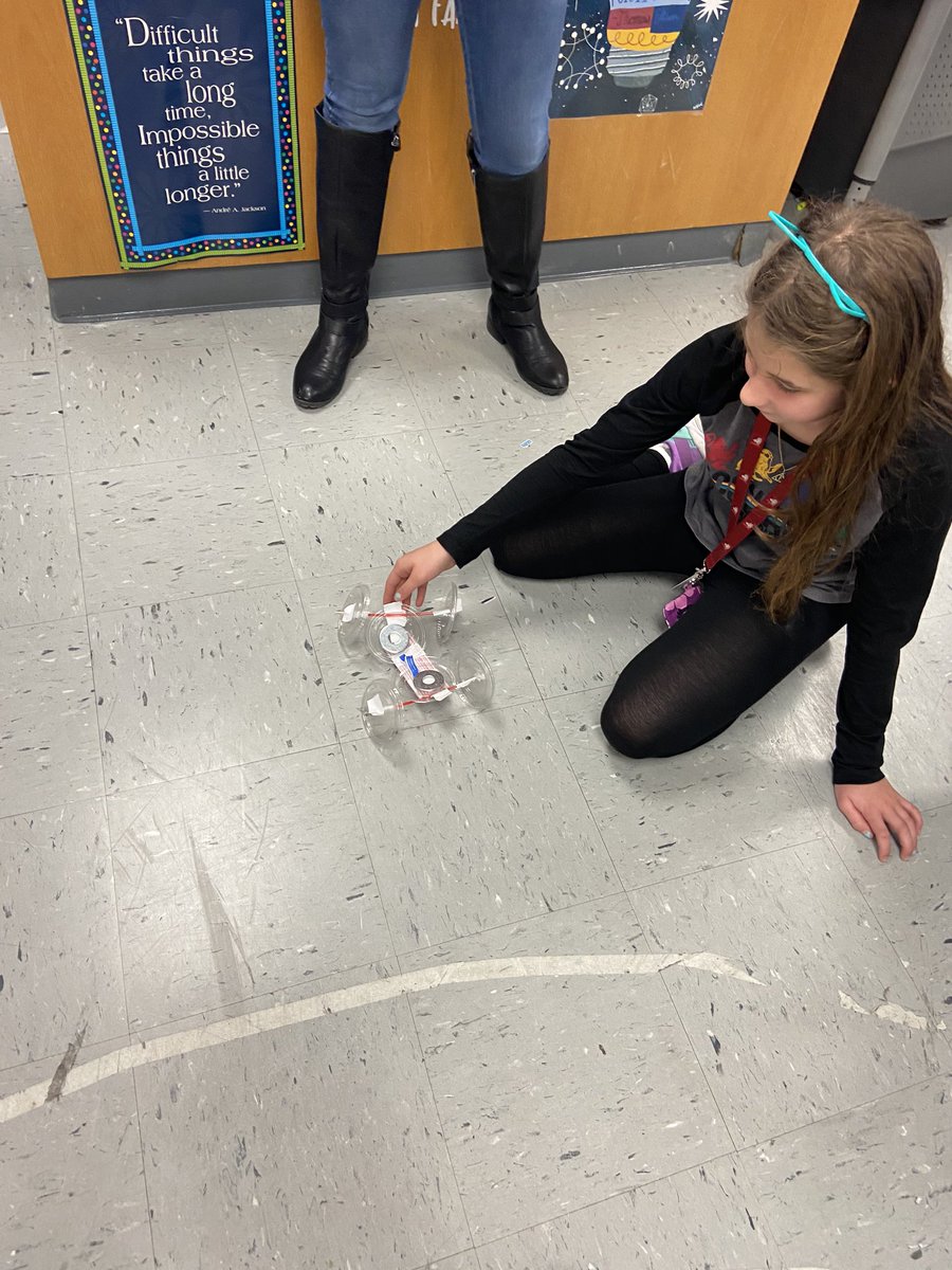 JamieNutt's tweet photo. Love my mentor group. Lots of iteration and growth mindset today for our #EWeek2020 #gmschallenge today! @GrapevineMiddle @gmsstem https://t.co/tWodPW5tH2