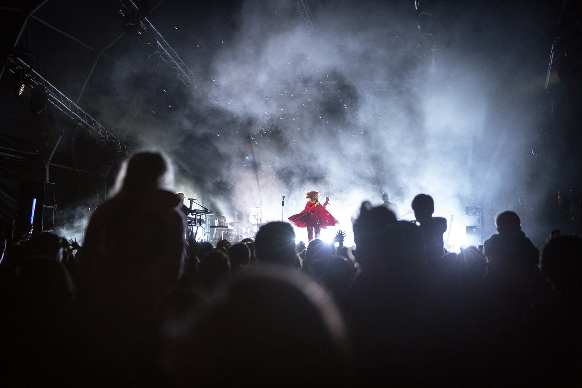 DeerShed's tweet photo. Ready for a Saturday headliner announcement? It's safe to say this is one of the biggest bands any of us have ever seen on the Deer Shed Main Stage. Plus a few more stellar artists, for good measure. 10am tomorrow! 🕙🦌 #DeerShed11

https://t.co/TioawvjOXH

📷 James Drury https://t.co/VYXeXsZjP0