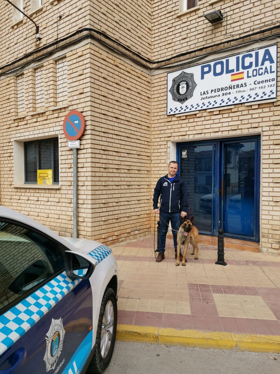 LapaMarcaje's tweet photo. #segundaoportunidad el nuevo inicio de vida #K9BLADE acaba de llegar a 🏠 @AytoPedroneras 🐺👮 @CD_Pedroneras @Pedroneras @protepedroneras @112clm @CMM_es @gobjccm @Mancha_Media https://t.co/X6qLZO1yoA