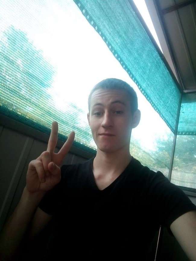 IAPonomarenko's tweet photo. Maksym Khitaylov, a grenade launcher operator with #Ukraine's glorious 72nd Mechanized Infantry Brigade.
It was him who was killed in action during the failed Feb. 18 offensive of Russian-backed militants near Zolote.
He was only 22.
#LestWeForget https://t.co/OP82kkaFX4