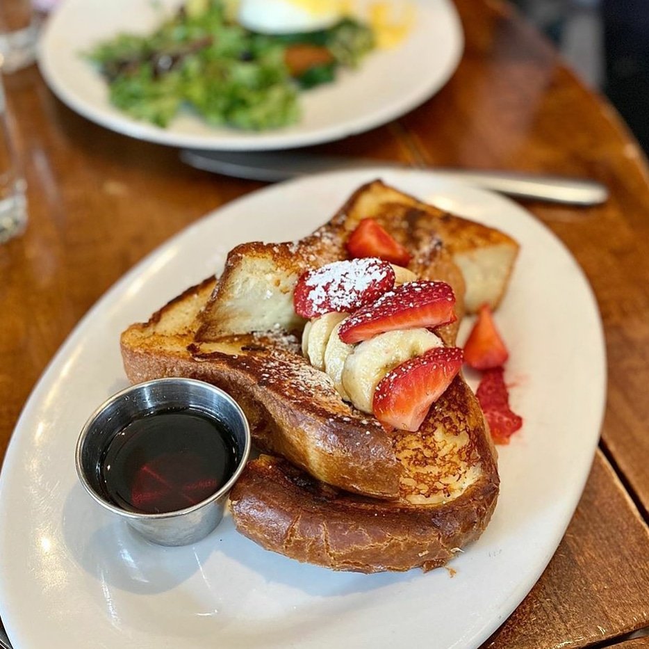The long weekend may be over, but you still deserve a fantastic French Toast lunch!

📷 by @flavorful_cities

#janerestaurant #foodporn #nyceeeeeats #newyorkcity #newyork #westvillage #tribeca #soho #nyc #Chelsea #manhattan #newyork #greenwichvillage #brunch #frenchtoast