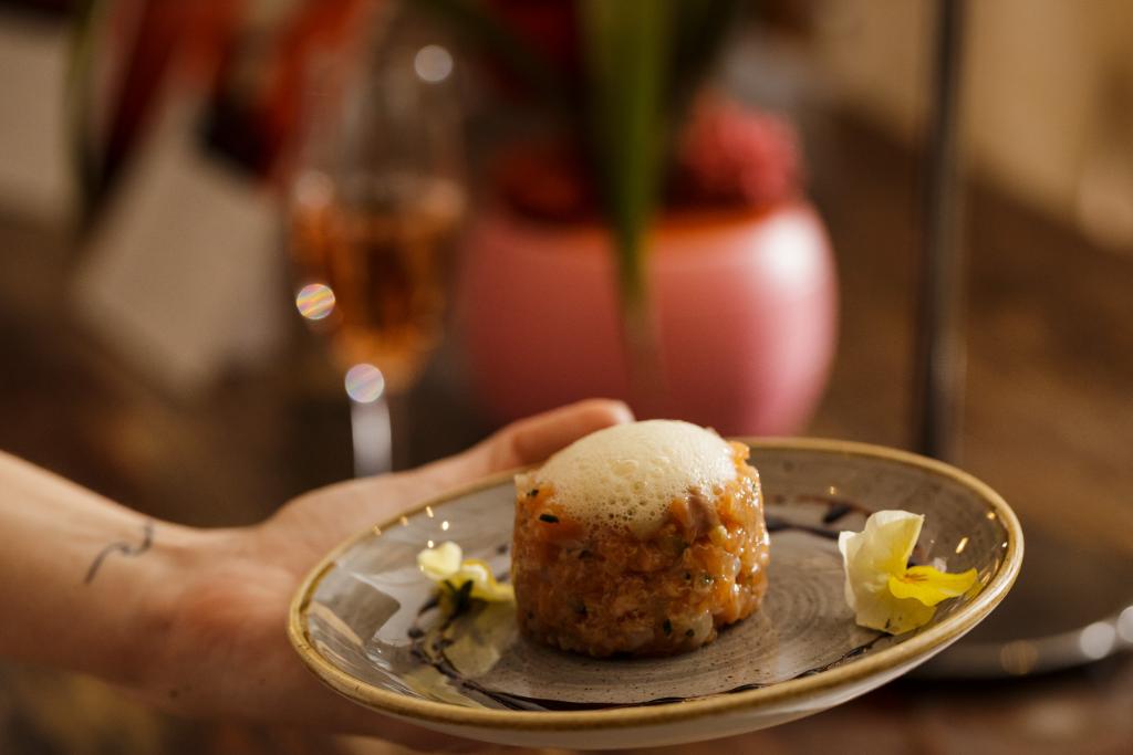 El chocolate es siempre la respuesta, sin importar cual es la pregunta. ¡Es por eso que pasamos la tarde creando nuestra propias delicias de chocolate!

#lemeridienbcn #LMAvecAmour #barcelona #chocolate