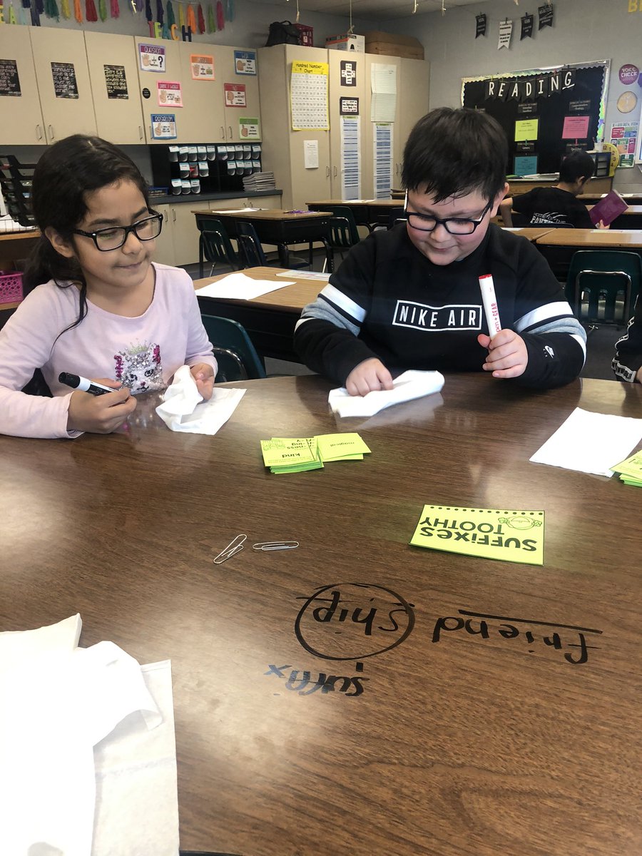 haneemae's tweet photo. Brushing up on our reading skills! Students are reviewing suffixes in a fun way. @WestsideElem #npspanthers https://t.co/QwihtcbpJZ