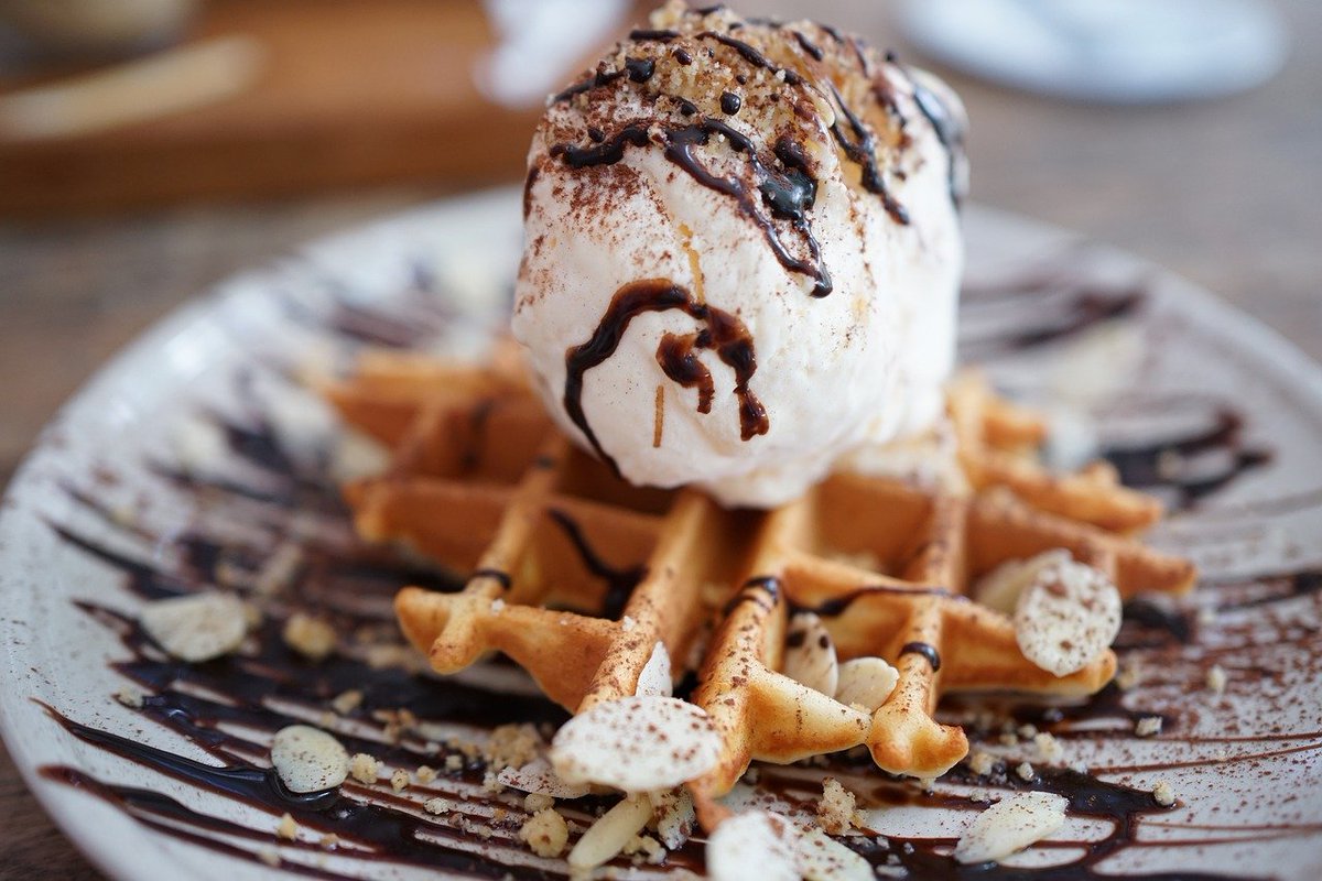 EatLiveEasy1's tweet photo. Is it ever too early for desert. #eat #live #easy #tuesday 🍧 https://t.co/xERVnXPrEg