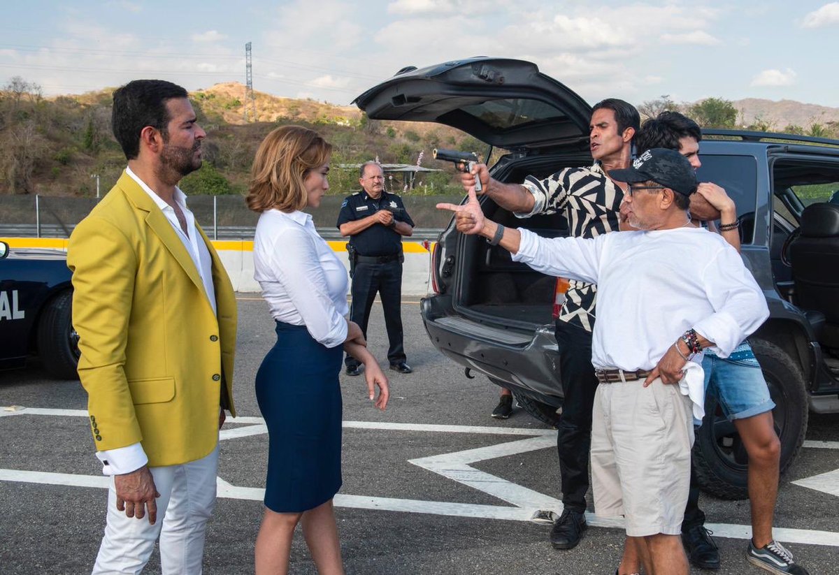 IleanaBarrios7's tweet photo. #Calamal 😱😱😶😶
#SolteroConHijas GRAN FINAL DOMINGO 23 de Febrero 9PM por @Canal_Estrellas @vanessaguzmann @gabrielsotoMEX @irinabaeva1 @barbaraig @JuanVidalGil @LauraVignatti @mayrinvillanew @sebastianpoza @azulguaita @mauarriagaof @PabloMOficial @renestrickler @ALEKSvip99 https://t.co/7zWjViEq8o