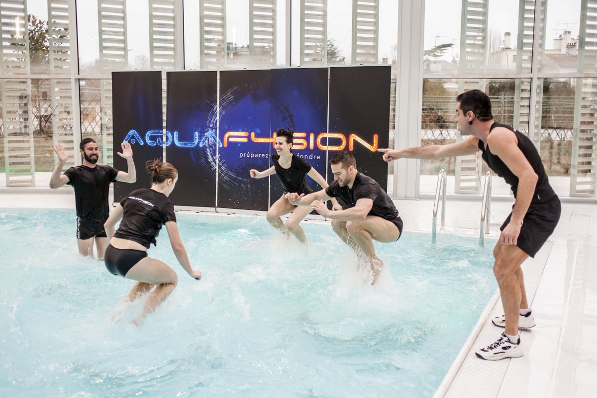 💪 ZOOM SUR L'AQUAFUSION 💪 
Découvrez l'Aquafusion, activité signature Récréa permettant de faire travailler le corps entier grâce à l'alliance de 4 ateliers physiques et ludiques dans l'eau !  ow.ly/6DMH50yp2Cv