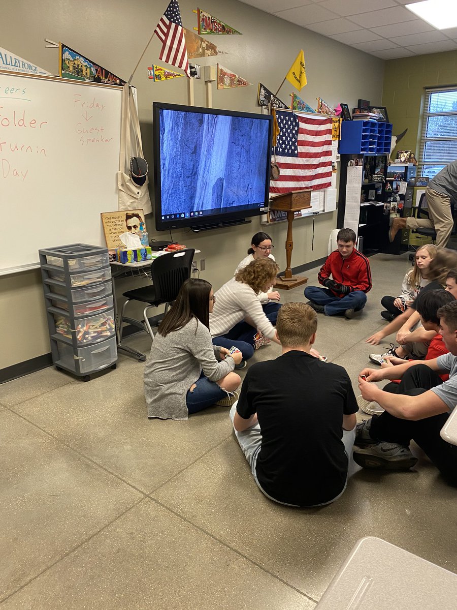 French and Spanish students sharing  with 8th grade we the importance of learning a foreign language and how to make Freshman year count! #r3empowers <a href="/KevinGLowery/">Dr. Kevin G. Lowery</a> <a href="/PBIS_Aplus/">Dr. Bob Matthews</a>
