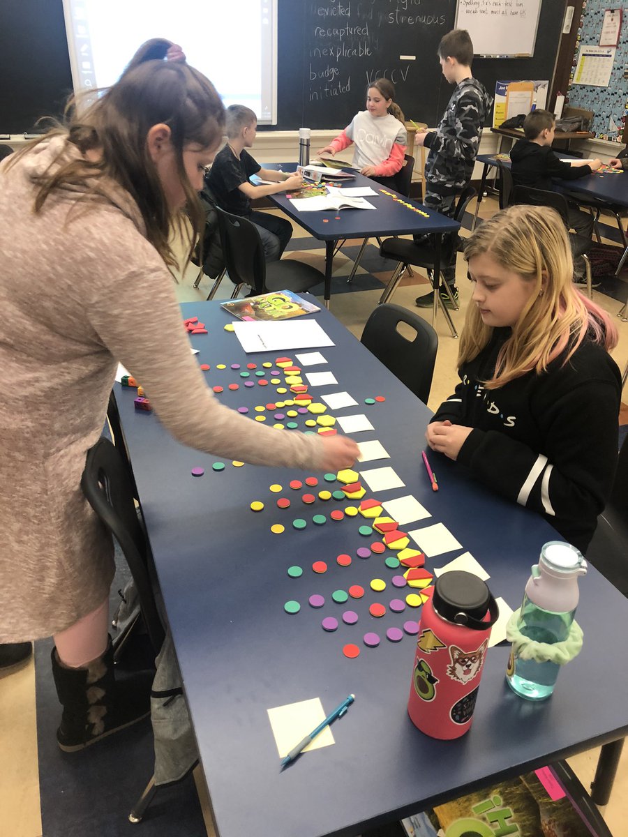 Putting our latest training into action with this terrific math task!  <a href="/JoeWalkerES/">Joe Walker ES</a> @CoachBaierIU1 #bestyearyet <a href="/IllustrateMath/">Illustrative Mathematics</a>