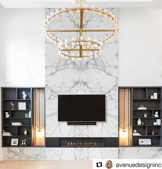 WPWoods's tweet image. Absolutely breathtaking! 🌟😍  Our @Cleaf_Official Primo Fiore leather finish is an ultra chic, durable option that adds detail to any living space - including shelving!  Design by Avenue Design. Photo by aiaphotovideo and almost married.  #design #interiordesign #cleaf