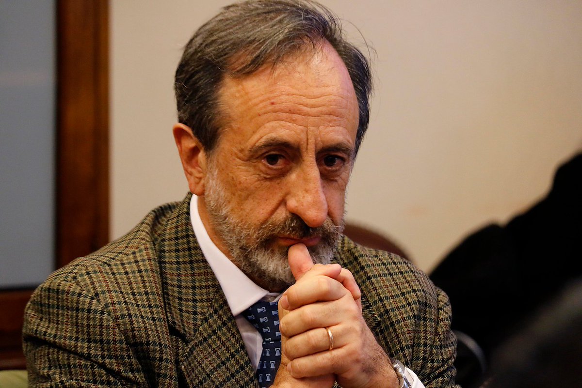 adnradiochile's tweet photo. AHORA | Guillermo Pattillo renunció al INE tras error en cifras del IPC https://t.co/ktYlpJhyRX https://t.co/PNVkrVBAlX