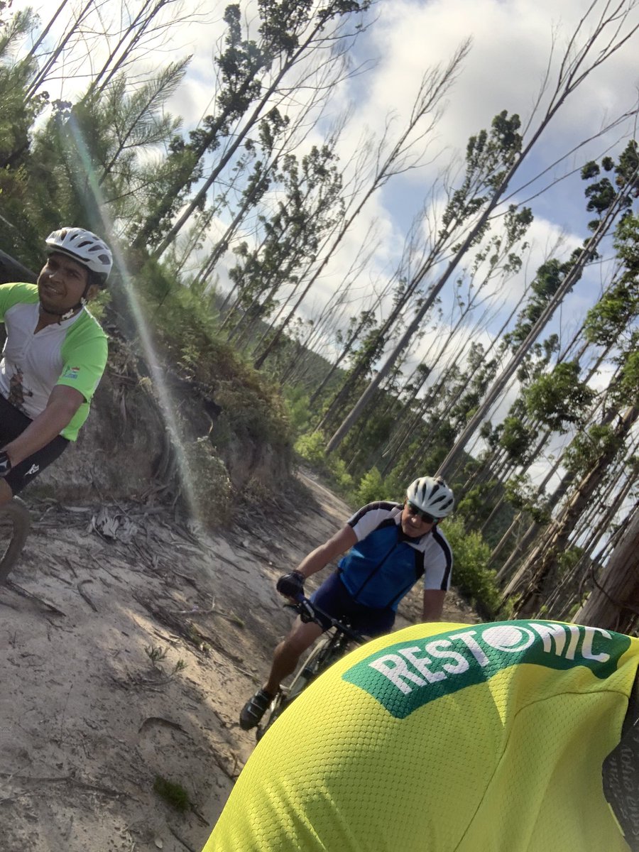 KnysnaCycles's tweet image. Unofficial Knysna Cycling Mayor doing a quick @knysnabull routes check @_RushSports_ @TheOldCootBiker @gardenrouteMTB @visitknysna @ExploreKnysna @discoverctwc @alanwinde