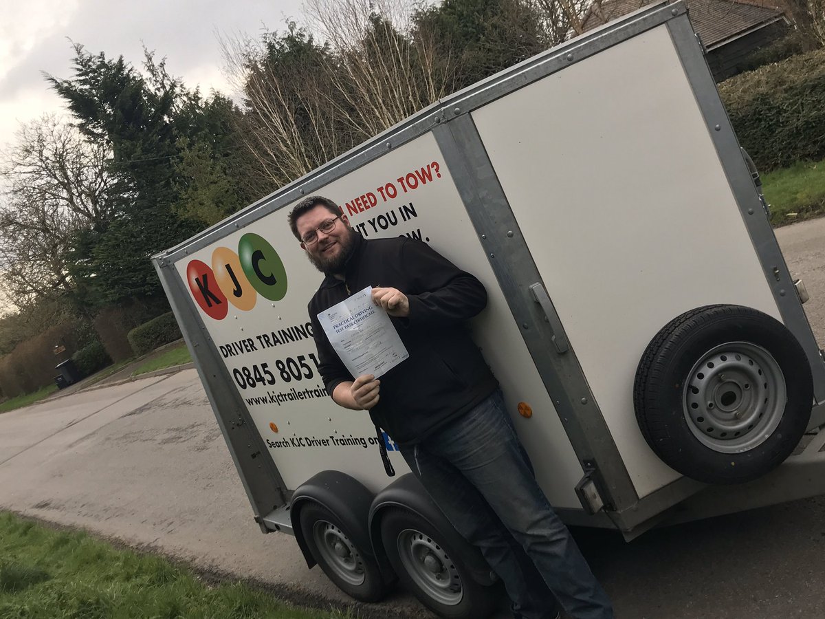 LosetheL's tweet photo. Another successful day at #SwindonLGV at a far more sociable time than yesterday
Today it was Chris taking his #CarAndTrailer test passing with just the single fault recorded. This great result means Chris can take the family away for the weekend in his shiny new caravan 👍🎉🎉 https://t.co/i3xhe28WXr