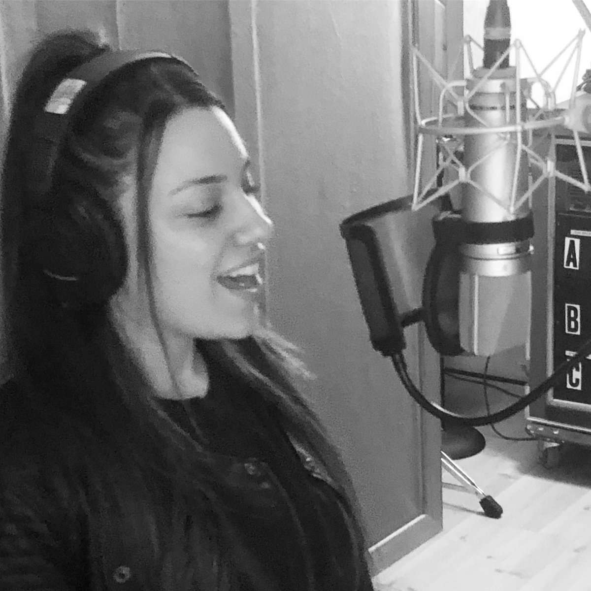test Twitter Media - Vocal Session With The Awesome @melissacartermusic Check Her Out & Catch A Show... Great Singer, Great Songs! Happy To Play Drums On Her Record. #singersongwriter #recordingartist #recordingstudio @dwdrums @paistecymbals @vicfirth #melissagottliebmusic https://t.co/xqe0VAyEUr
