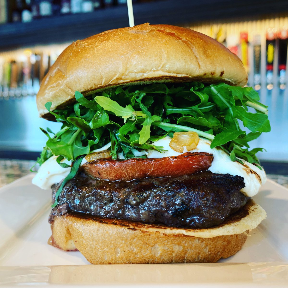 BOW: Sam Rothenstein

Signature Patty
Fresh Mozzarella
Basil
Arugula
Grilled Tomato
Balsamic Glaze
Brioche

#burgeroftheweek #pintroomlittleton #caprese #burgerbar