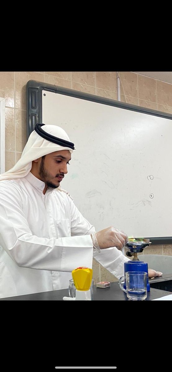 Sciencehfr's tweet photo. المدرسة/ثانوية الامام النسائي
المعلم/ عبدالرحمن الصغير
التجربه/اختبار اللهب
محضر المختبر /سالم الزهراني https://t.co/swBy5Lz2gE